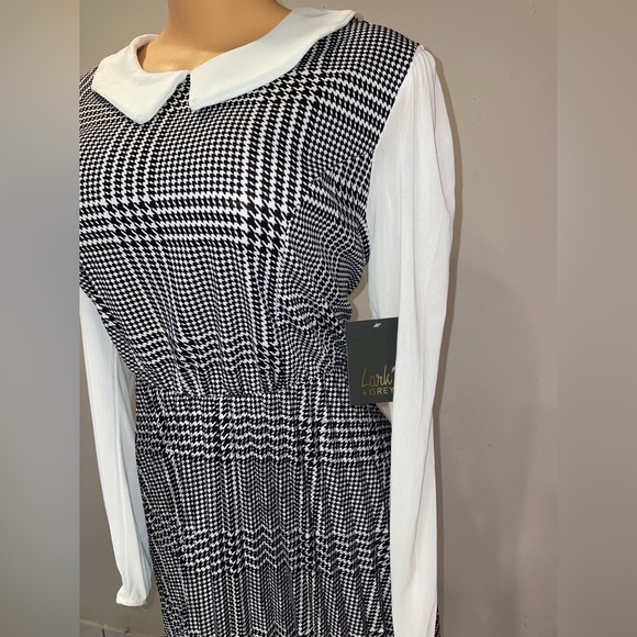 NWT CHECKERED LONG SLEEVE DRESS SIZE S.M - Picture 11 of 15